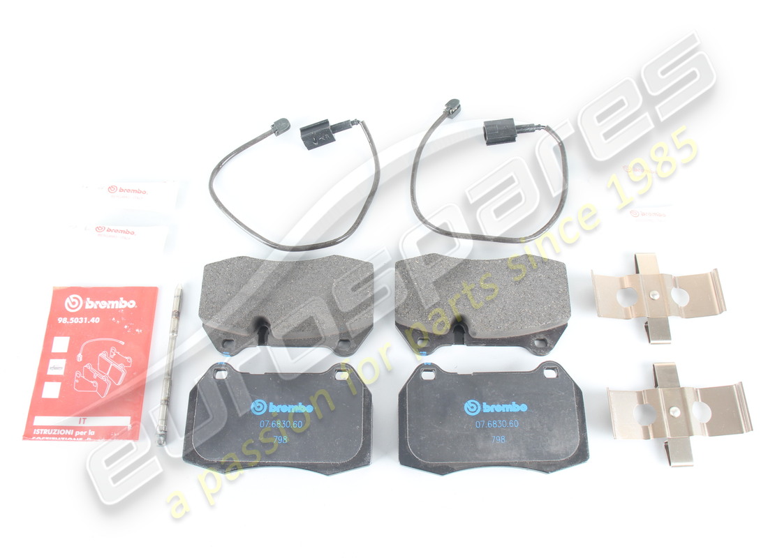 nuovo ferrari kit pastiglie anteriori con molla. numero parte 70000961 (1)