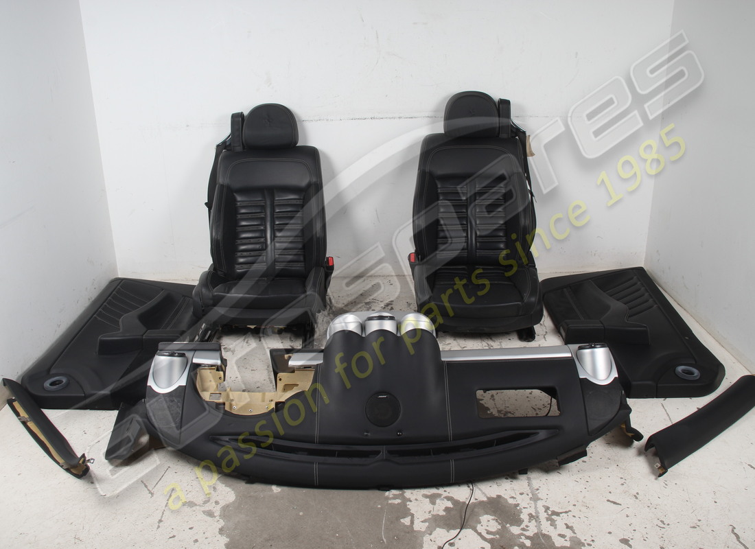 USATO Ferrari Ferrari PARTE 612INTERIOR . NUMERO PARTE 612INTERIOR (1)