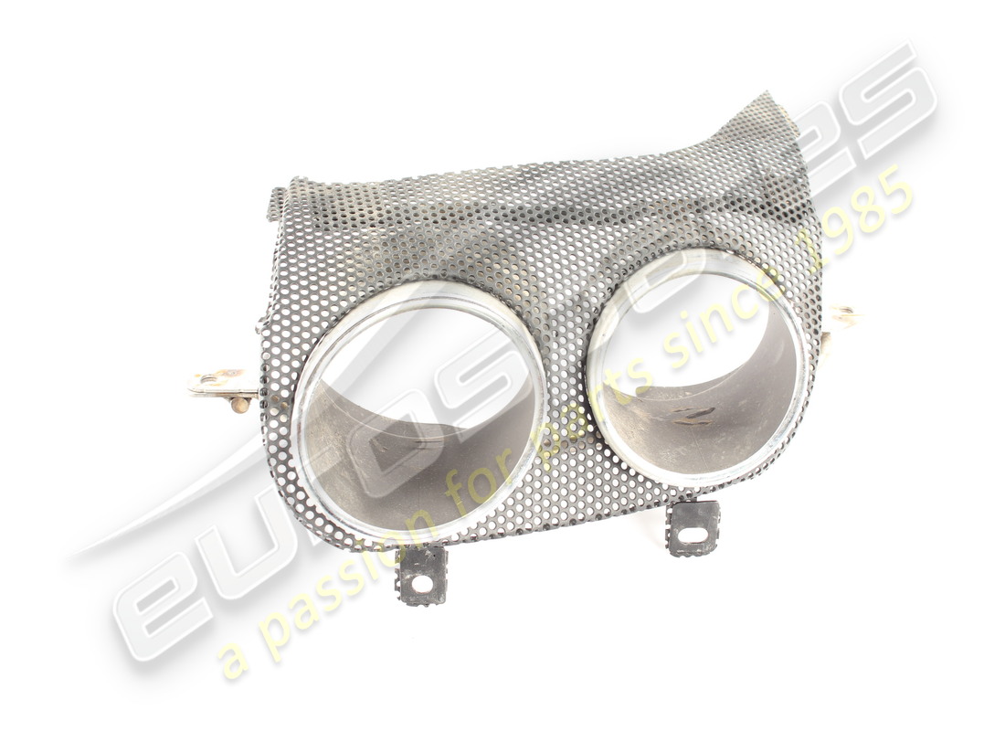 COPERTURA SCARICO SX USATA Maserati NUMERO PARTE 670104469 (1)