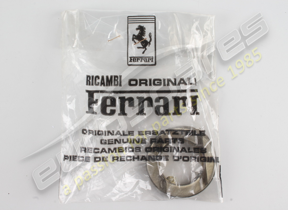 nuovo ferrari distanziatore. numero parte 156921 (2)