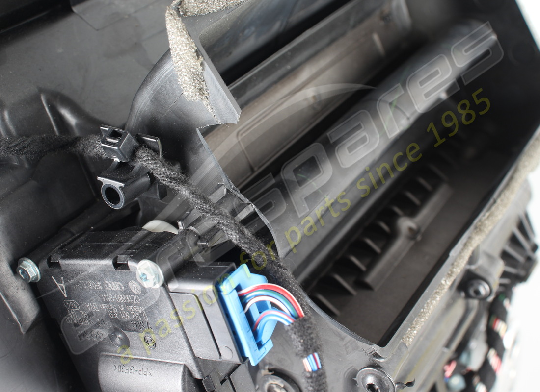 matrice riscaldatore lamborghini usata. numero parte 400820351c (6)