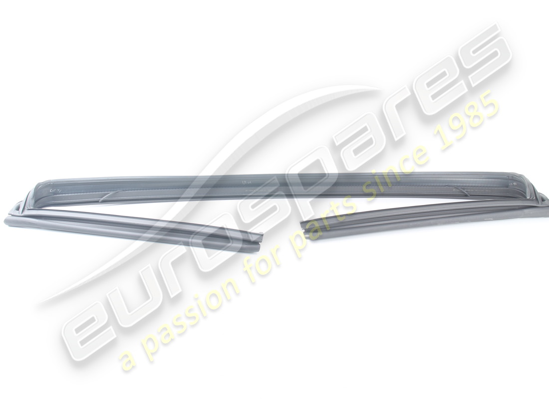 NUOVA FERRARI GUARNIZIONE CAPOTE ANTERIORE. NUMERO PARTE 80458300 (2) nuova ferrari guarnizione capote anteriore. numero parte 80458300 (2)