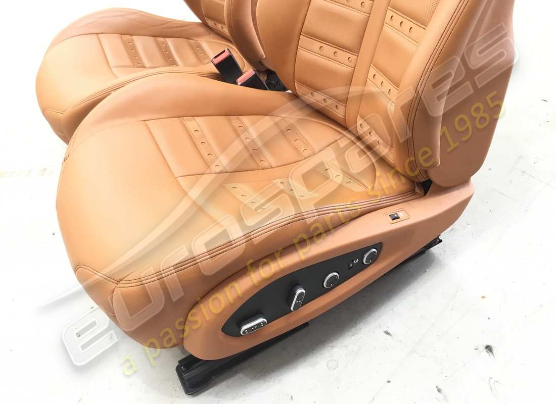 usato eurospares california t - paio di comfort posti a sedere - pelle cuoio con cuciture nere - completamente elettrico - design stile daytona - applicabile per gd. numero parte eap1329829 (5)