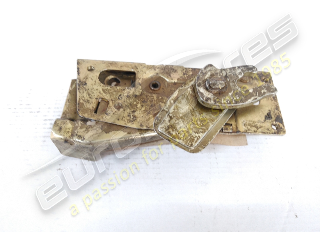 nuova ferrari serratura porta sx. numero parte 2433017301 (2)