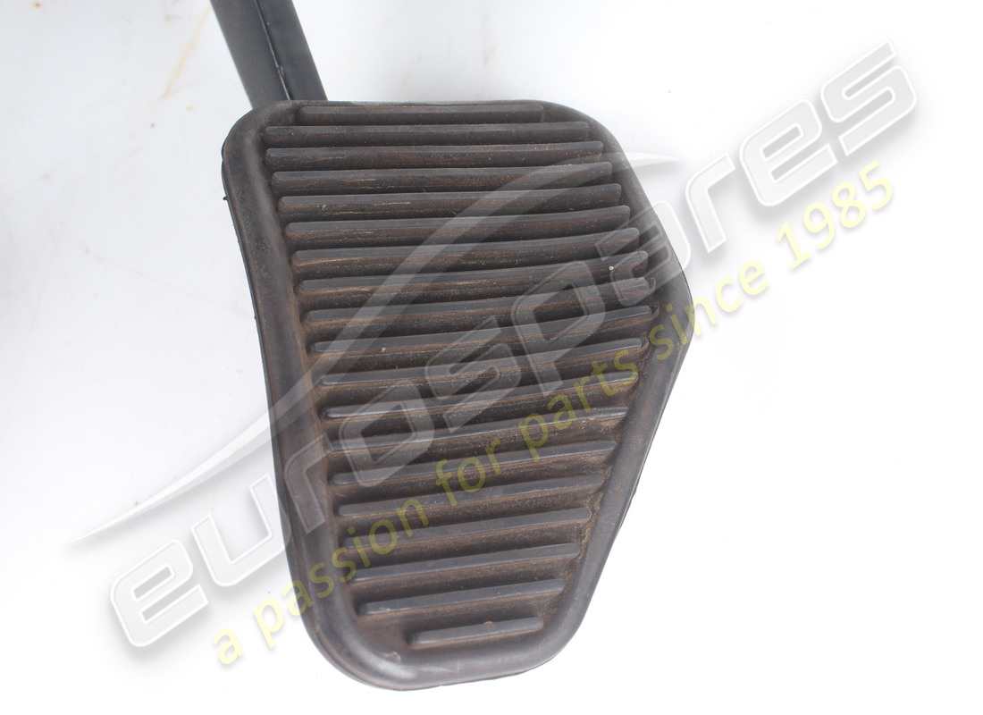 USATO FERRARI SUPPORTO PEDALE LHD NUMERO PARTE 144761 (6) usato ferrari supporto pedale lhd numero parte 144761 (6)