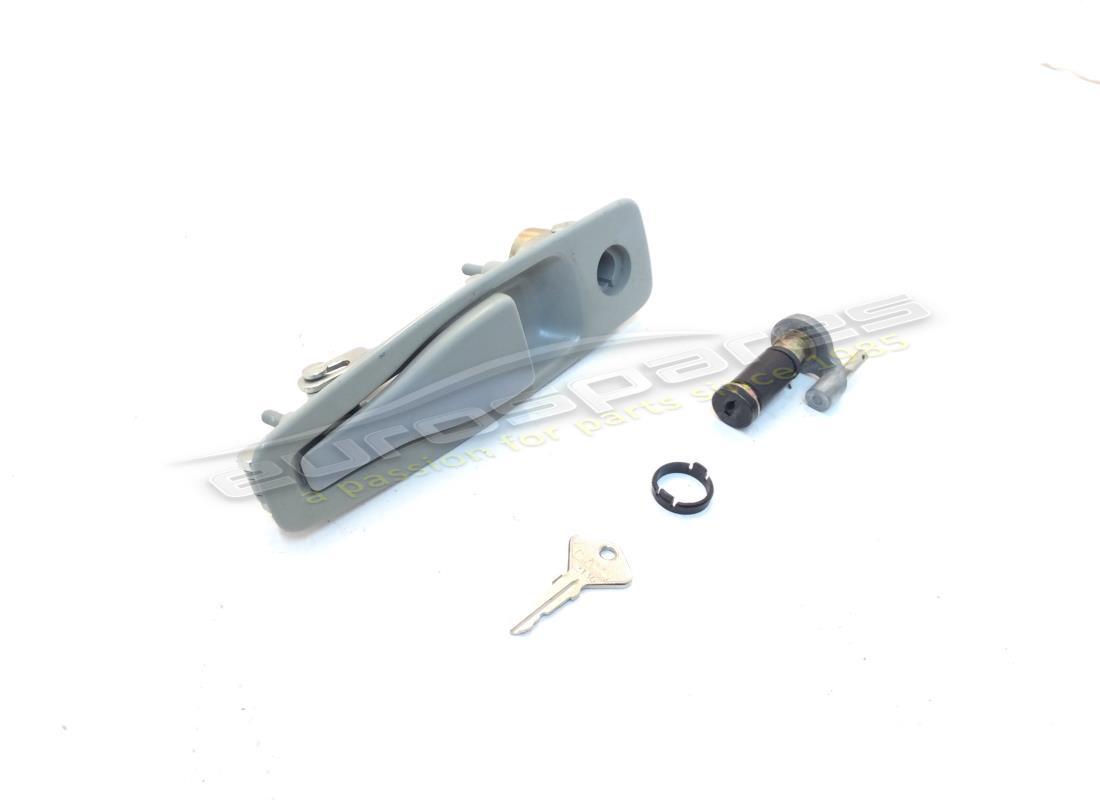 nuova ferrari maniglia porta esterna sx. numero parte 62577500 (1)