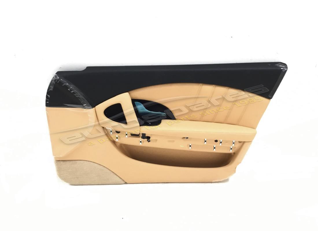 NUOVO (ALTRO) Maserati PANNELLO PORTA ANTERIORE DESTRO BEIGE . NUMERO PARTE 981328201 (1)