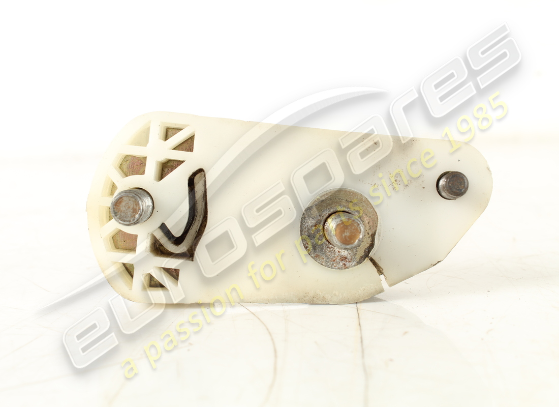 PIASTRA DI FERMO SINISTRA USATA Ferrari. NUMERO PARTE 40115602 (1)