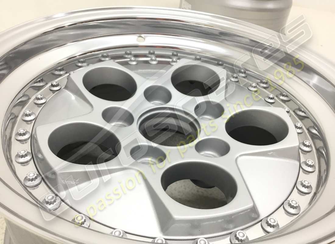 set lamborghini ruote ricondizionato. numero parte 0r1280002 (4)