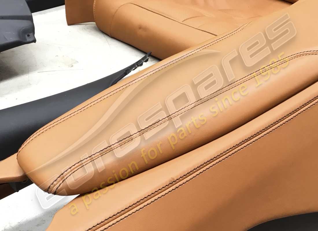 set di rivestimenti interni eurospares california t usato. numero parte eap1373863 (3)