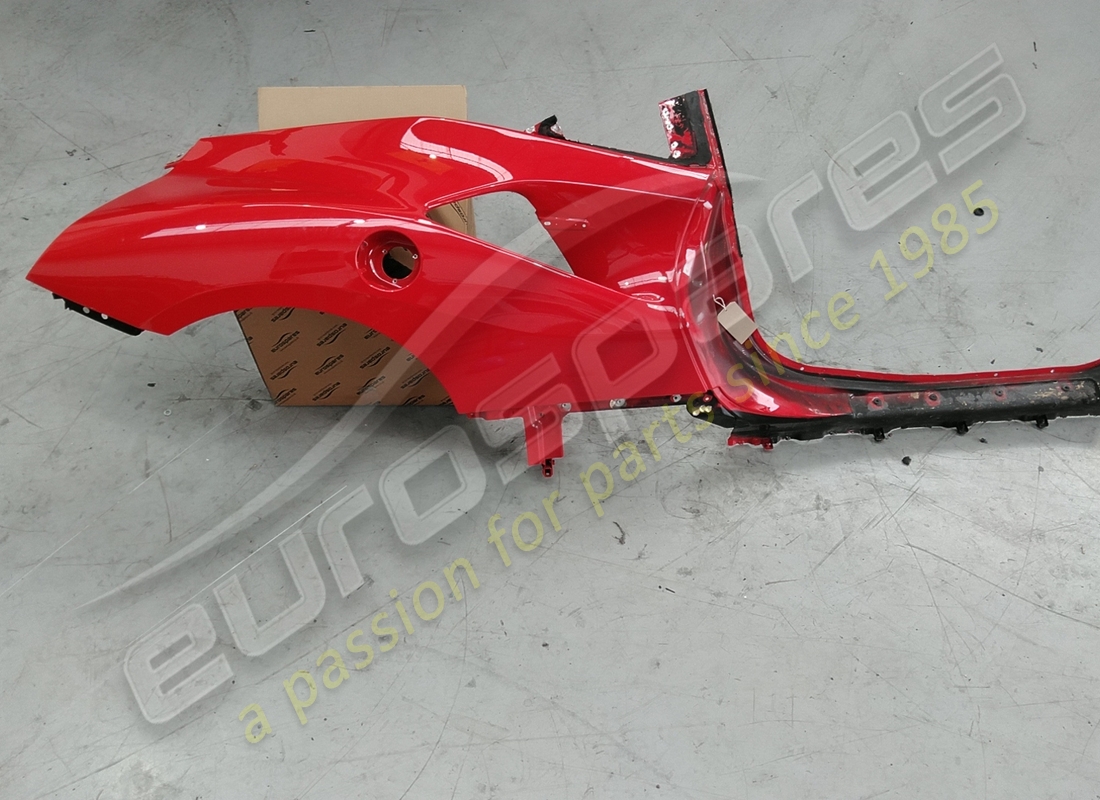 USATO Ferrari FIANCO DESTRO. NUMERO PARTE 985855308 (1)