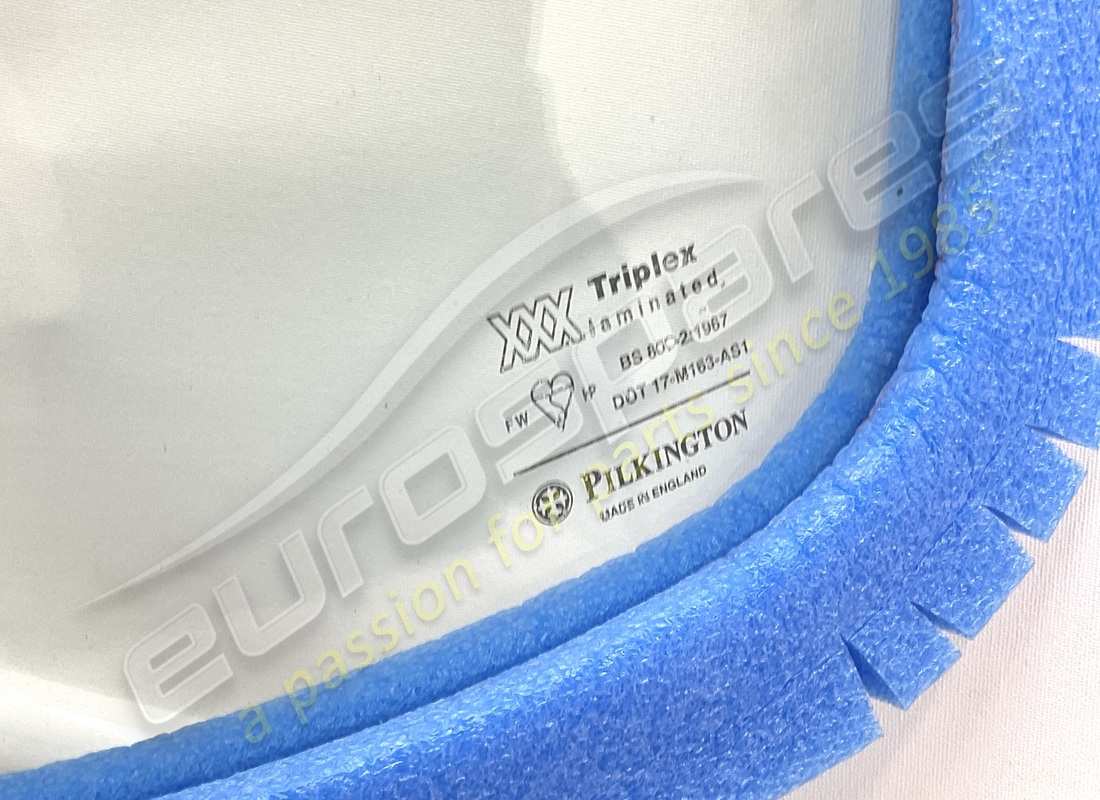 nuovo parabrezza eurospares - per 400 superamerica. numero parte fscr004 (2)