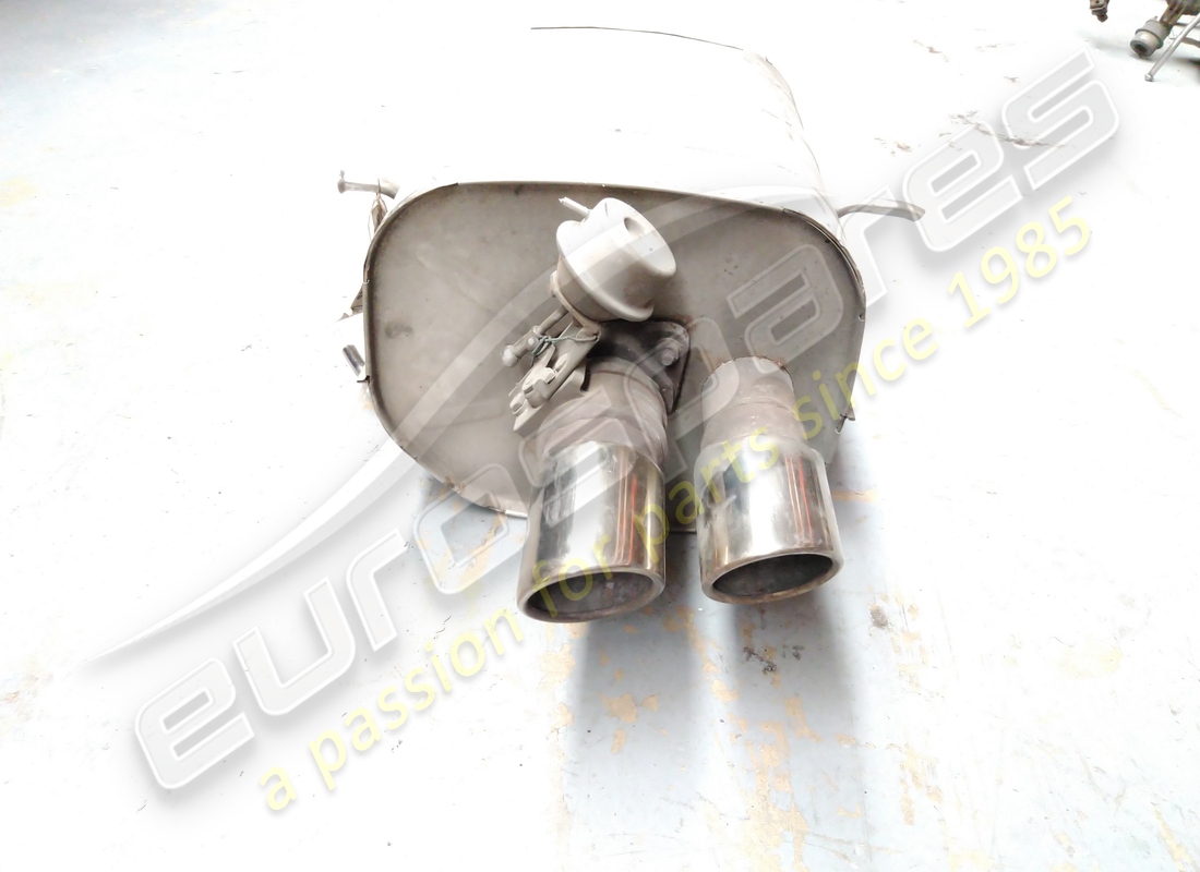 USATO Ferrari SILENZIATORE POSTERIORE DX . NUMERO PARTE 181797 (1)