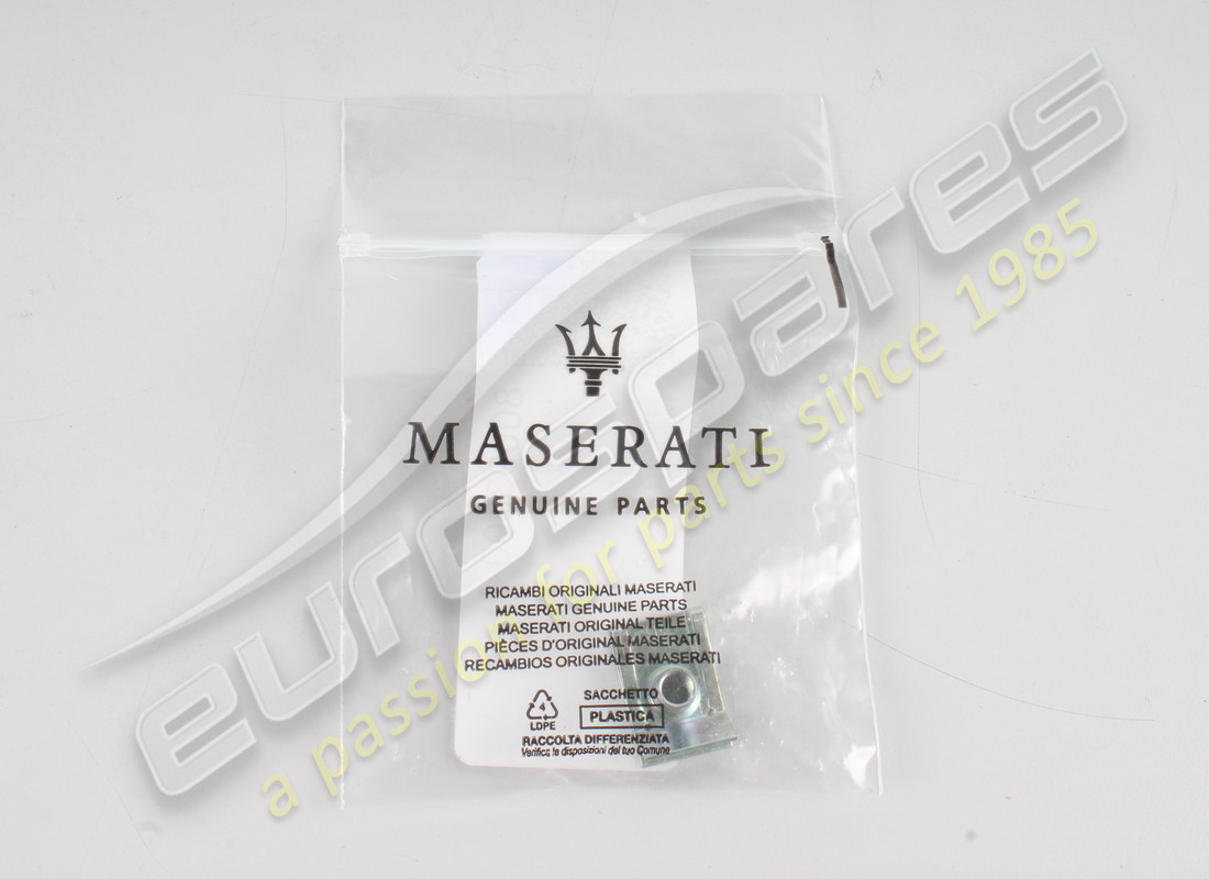 nuova clip maserati. numero parte 80093600 (1)