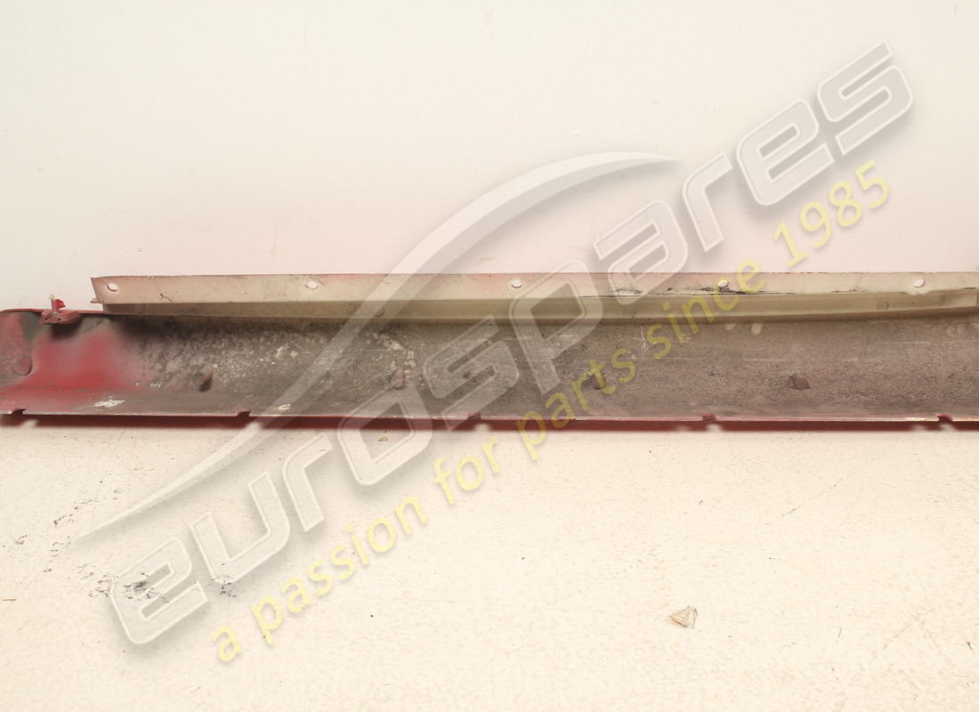 rivestimento sottoporta dx usato ferrari. numero parte 66099410 (9)