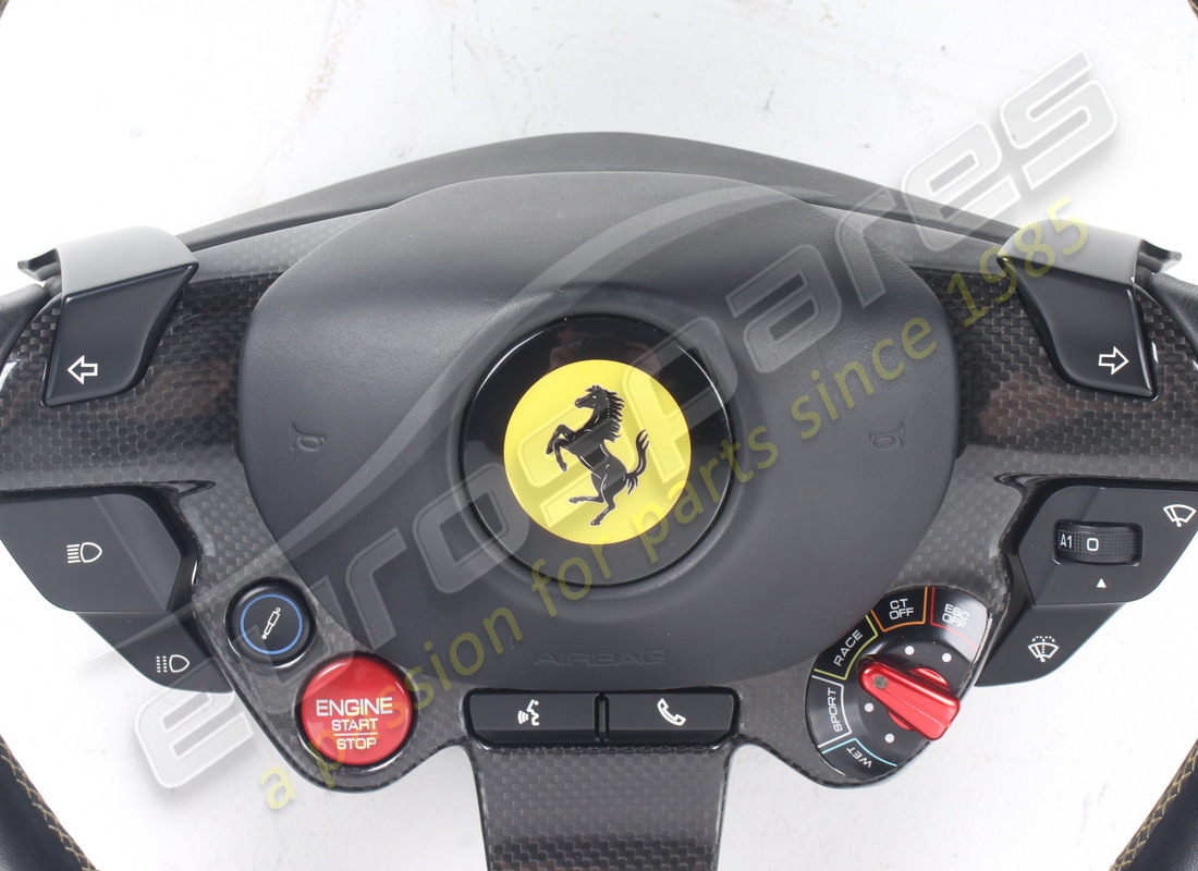 volante completo ferrari usato. numero parte 337540 (3)