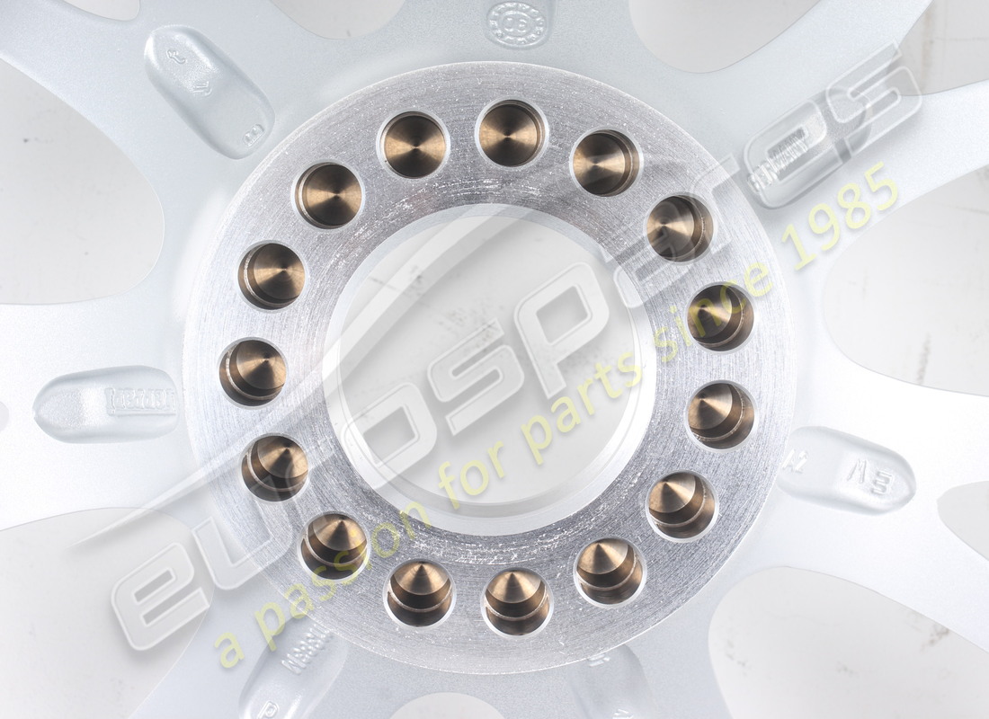 NUOVO FERRARI CERCHIO DELLA RUOTA ANTERIORE. NUMERO PARTE 220731 (5) nuovo ferrari cerchio della ruota anteriore. numero parte 220731 (5)