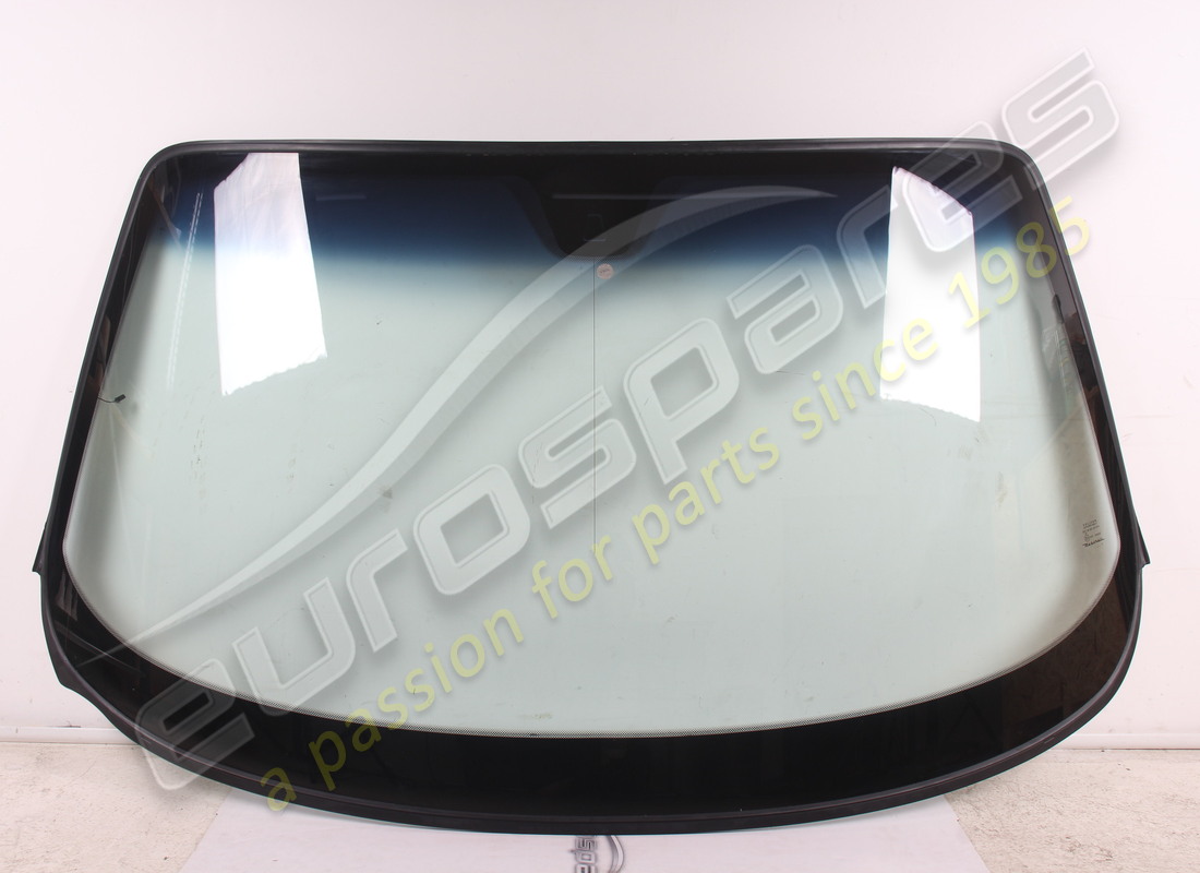 nuovo maserati parabrezza rhd. numero parte 67746400 (1)