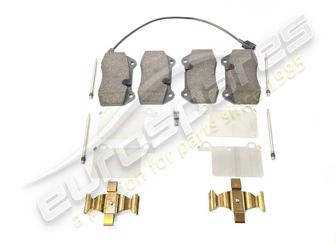 NUOVO Maserati SET PASTIGLIE FRENO ANTERIORE. NUMERO PARTE 673012042 (1)