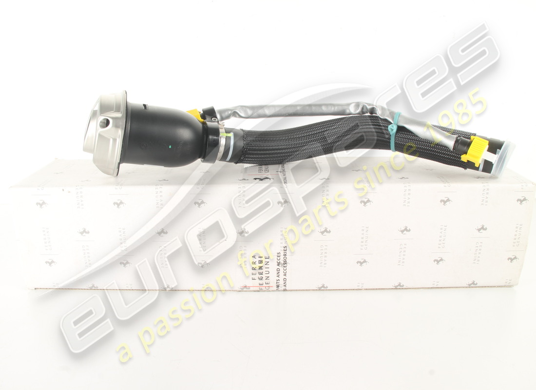 nuovo ferrari bocchettone di riempimento carburante completo. codice articolo 312986 (1)