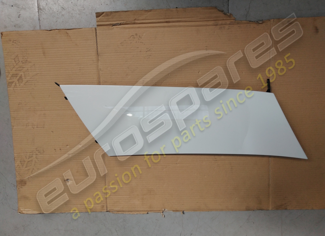 STAFFA Lamborghini USATA, SPOILER . NUMERO PARTE 4T8827993 (1)