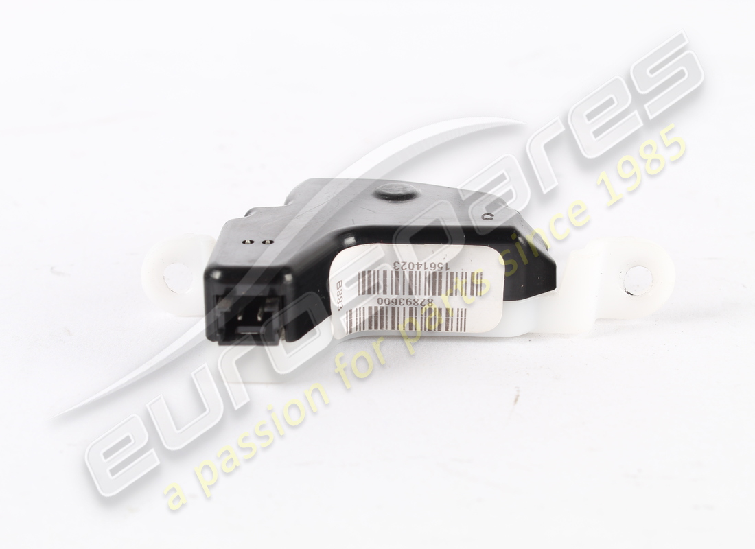 USATO FERRARI NUMERO PARTE CONTROLLO PRESA ARIA CENTRALE INFERIORE 82893600 (2) usato ferrari numero parte controllo presa aria centrale inferiore 82893600 (2)