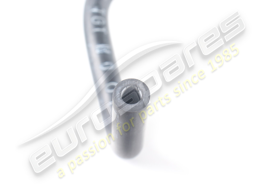 NUOVO MASERATI TUBO IN GOMMA DI NOURICE. NUMERO PARTE 374030319 (2) nuovo maserati tubo in gomma di nourice. numero parte 374030319 (2)