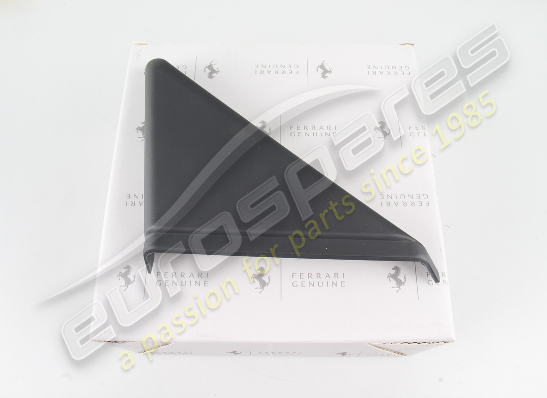 nuovo ferrari triangolo di modanatura interna sx. codice articolo 64586400 (1)