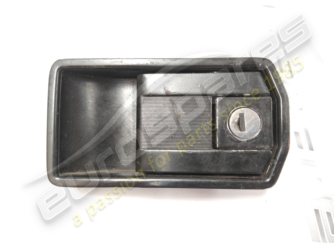 MANIGLIA PORTA SX USATA Ferrari. NUMERO PARTE 40062606 (1)