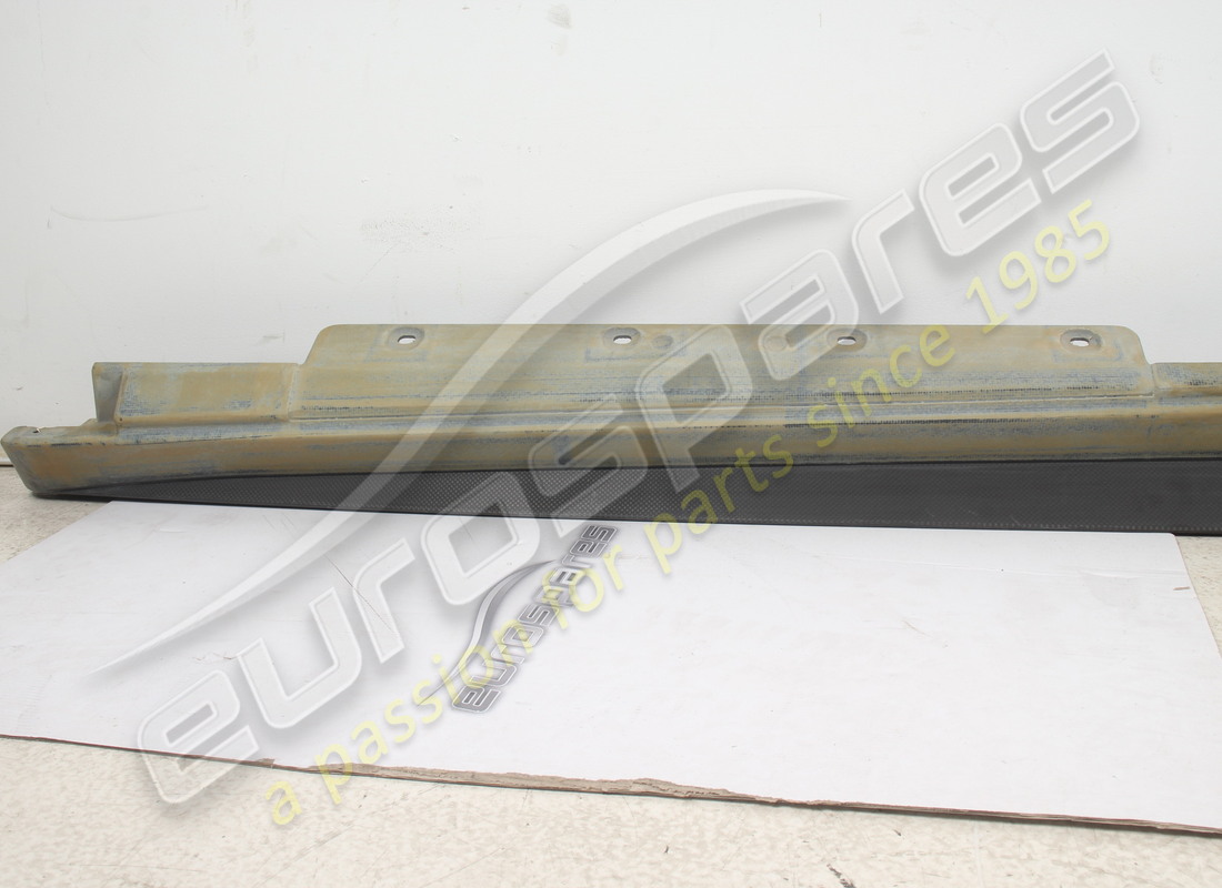 nuovo (altro) ferrari rivestimento sottoporta sx. numero parte 83261500 (2)