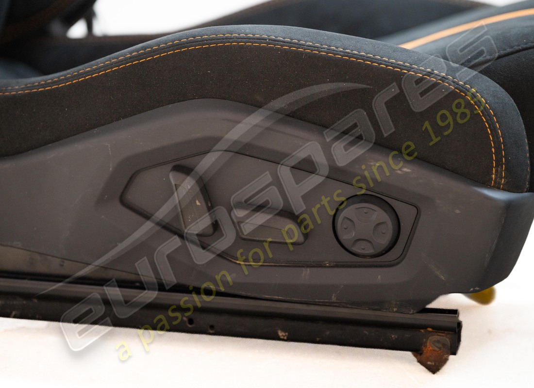 usato lamborghini paio di comfort posti a sedere. numero parte 4t0882011bw (10)