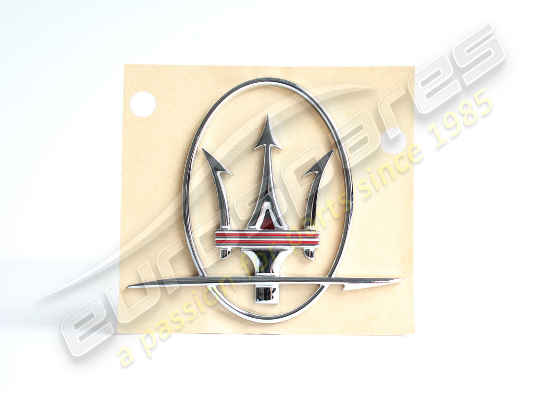 nuova versione sportiva con emblema del tridente destra maserati. numero parte 89095500 (1)