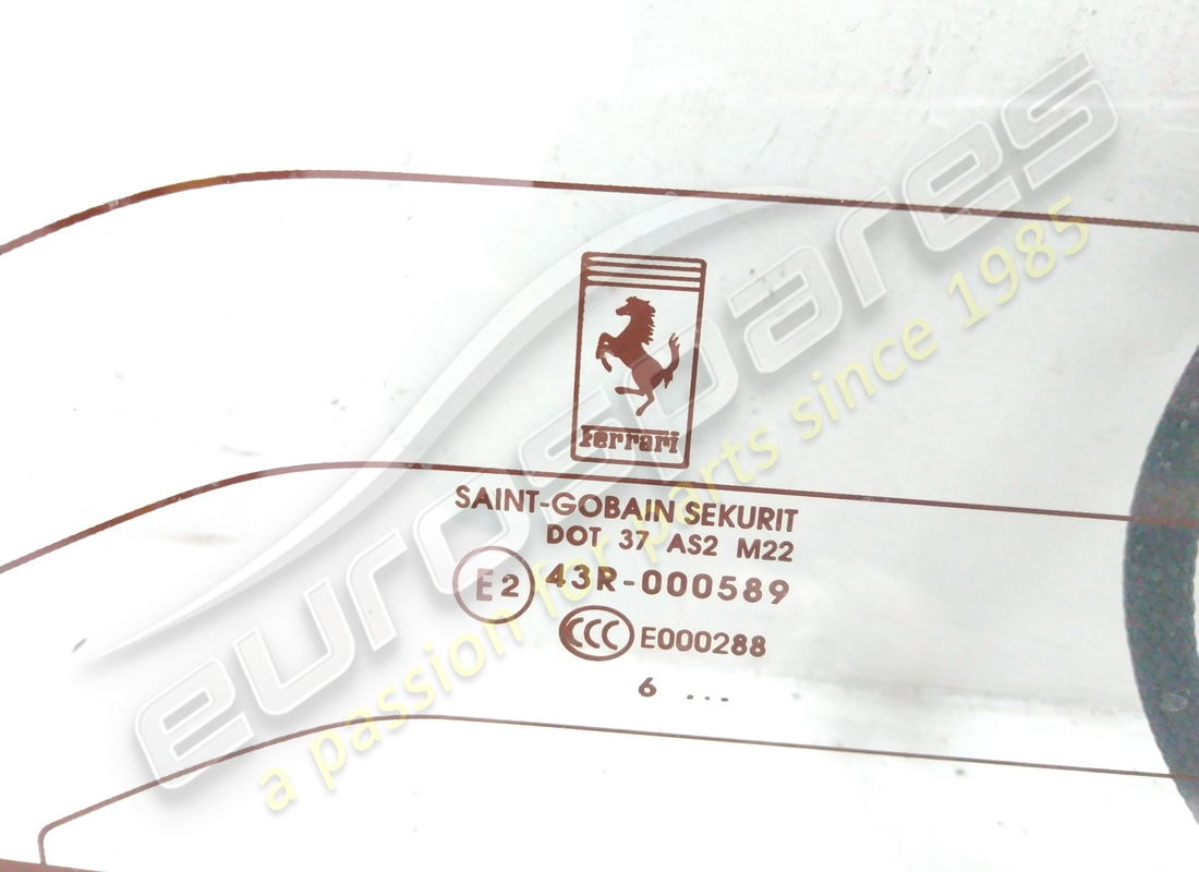 schermo posteriore ferrari usato. numero parte 82202400 (2)