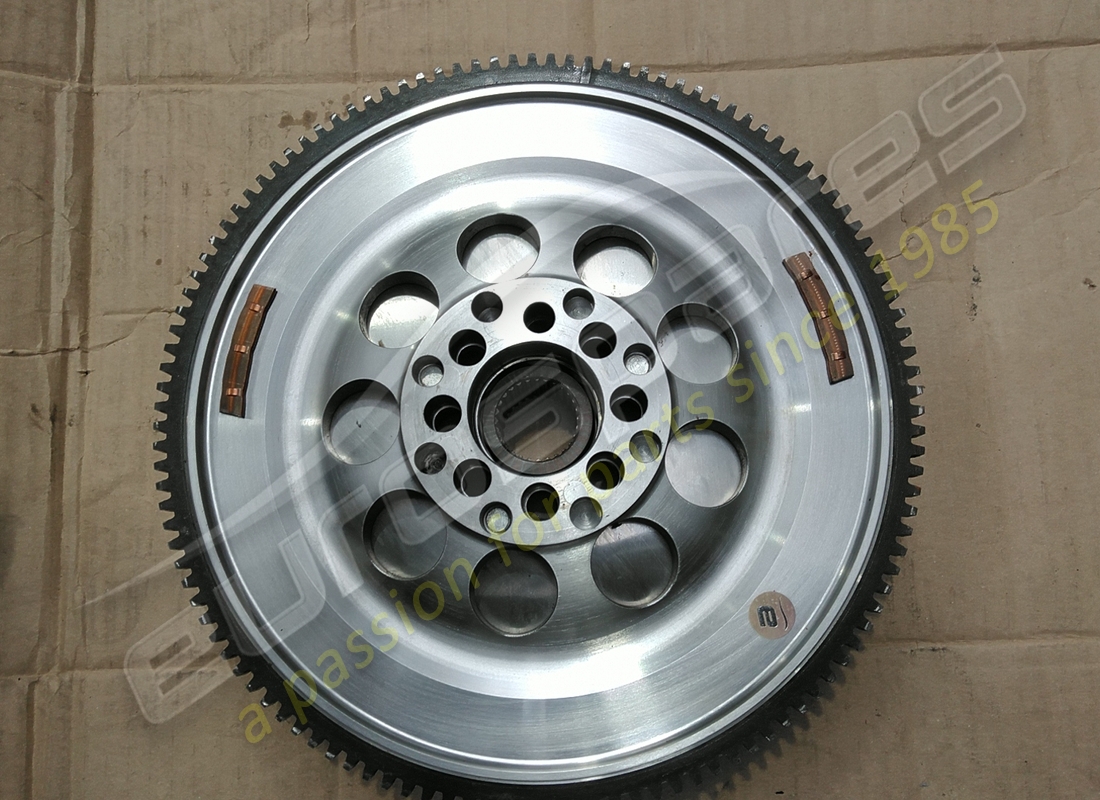 volano motore ferrari usato. numero parte 340464 (2)