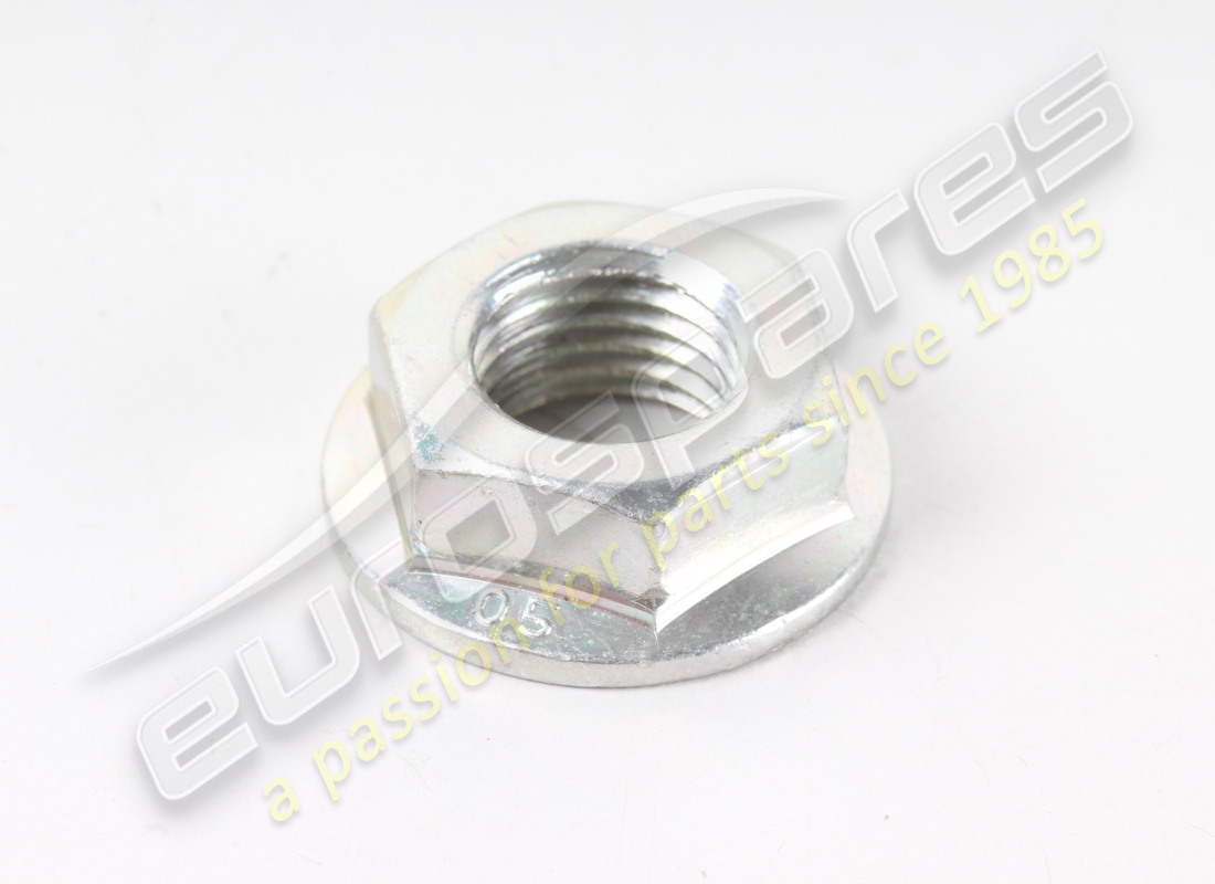 nuovo maserati dado. numero parte 675000043 (1)