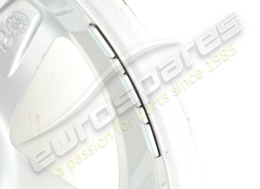 cerchio della ruota anteriore da strada ferrari usato. numero parte 166475 (6)