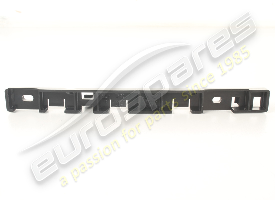 nuovo maserati staffa gonna lato destro. numero parte 670006111 (1)