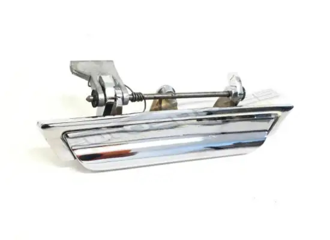 NUOVA Eurospares MANIGLIA PORTA DESTRA . NUMERO PARTE 2423028002 (1)