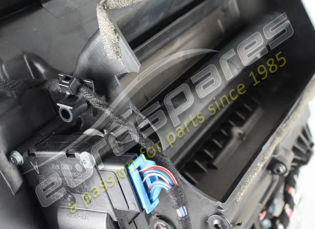 matrice riscaldatore lamborghini danneggiata. numero parte 400820351c (6)