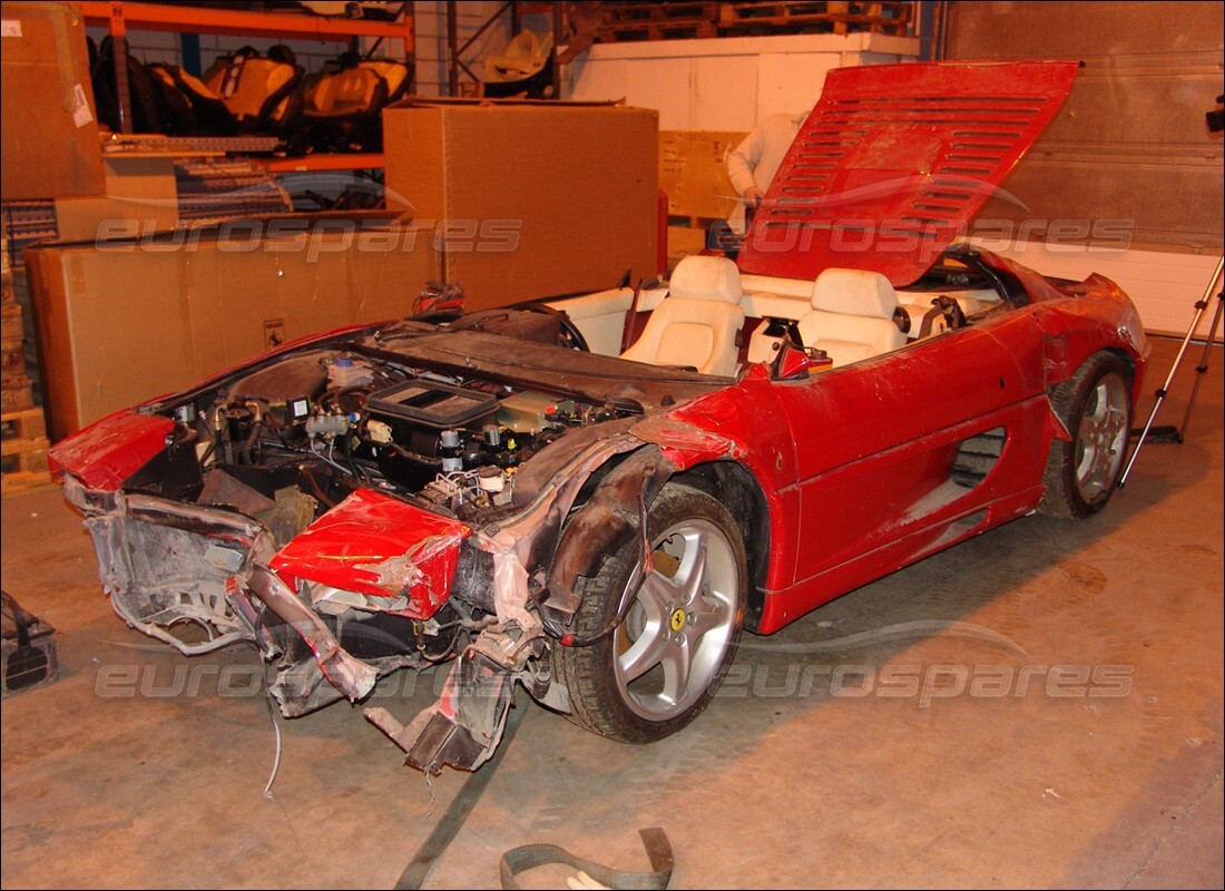 ferrari 355 (5.2 motronic) con 5,517 miles, in preparazione per lo smantellamento di #8