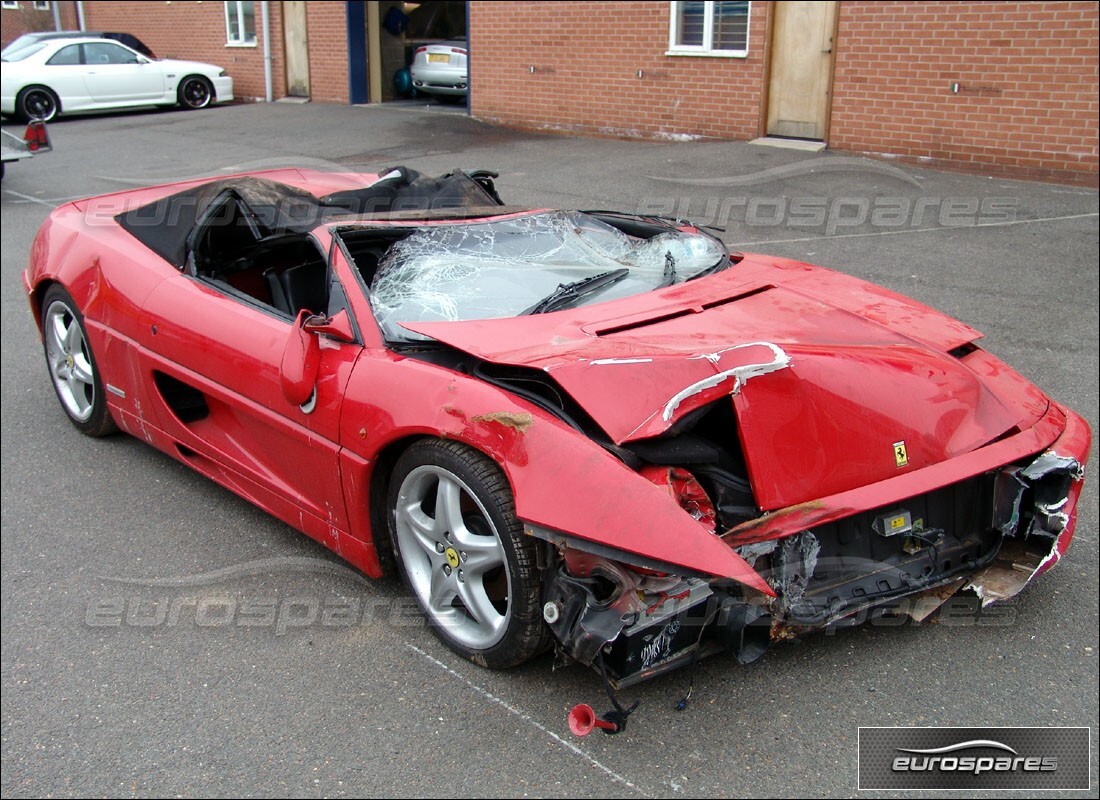 ferrari 355 (5.2 motronic) con 15,431 miles, in preparazione per lo smantellamento di #1