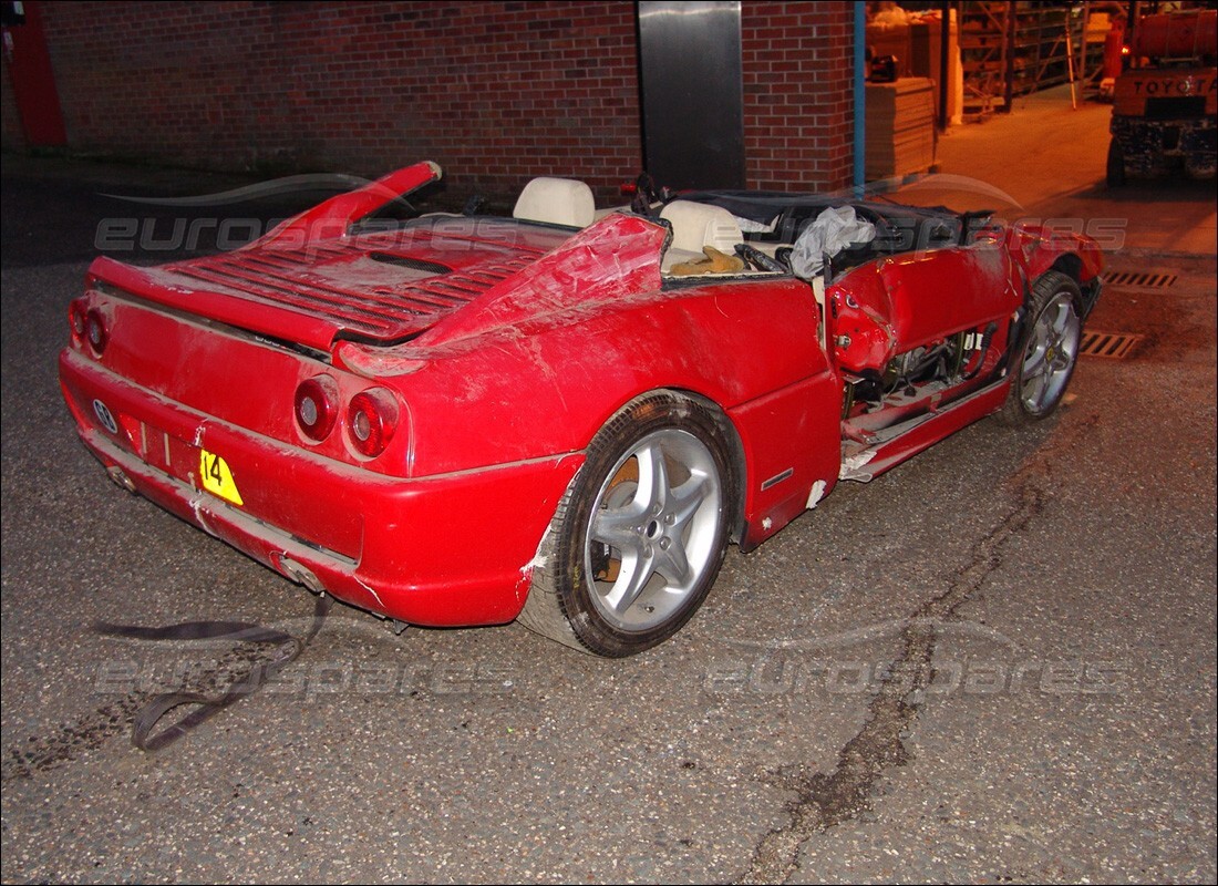 ferrari 355 (5.2 motronic) con 5,517 miles, in preparazione per lo smantellamento di #6