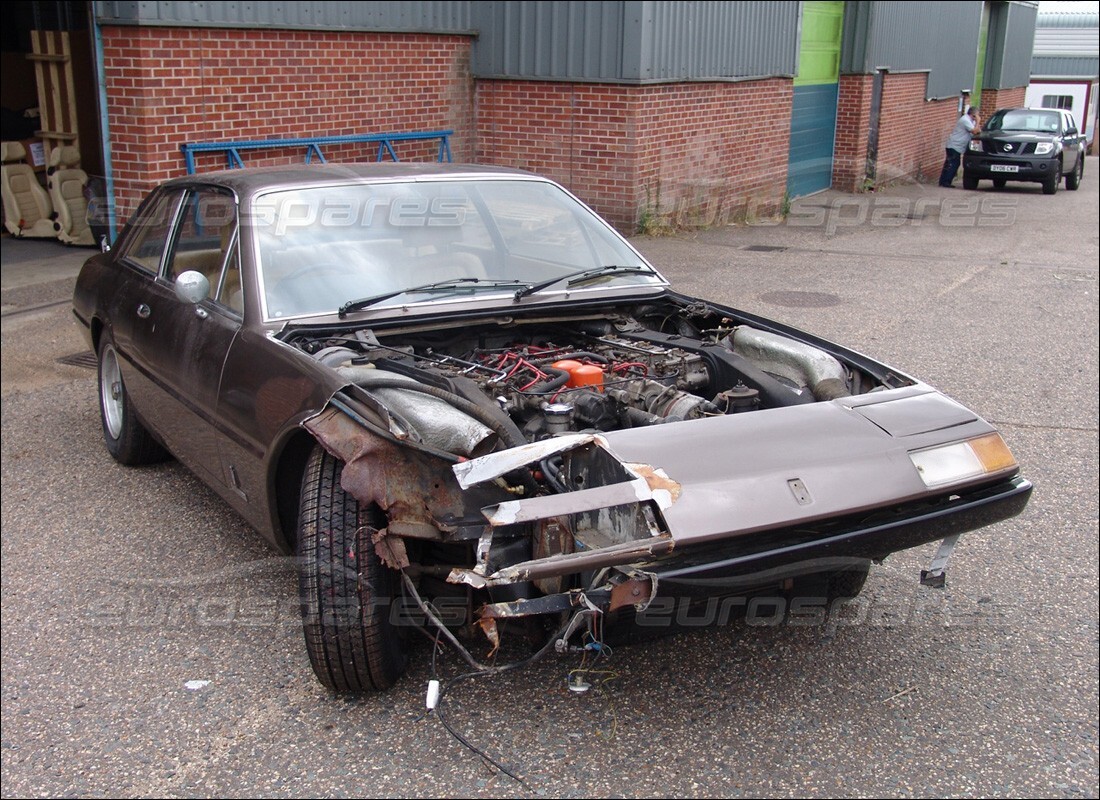 ferrari 365 gt4 2+2 (1973) con 74,889 miles, in preparazione per lo smantellamento di #9