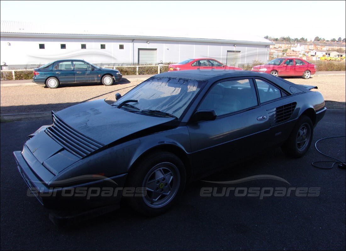 ferrari mondial 3.2 qv (1987) con 74,889 miles, in preparazione per lo smantellamento di #9