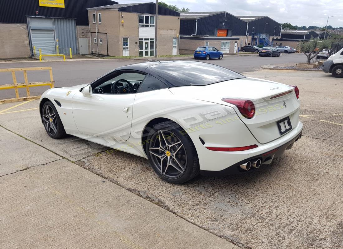 ferrari california t (europe) con sconosciuto, in preparazione per lo smantellamento di #3