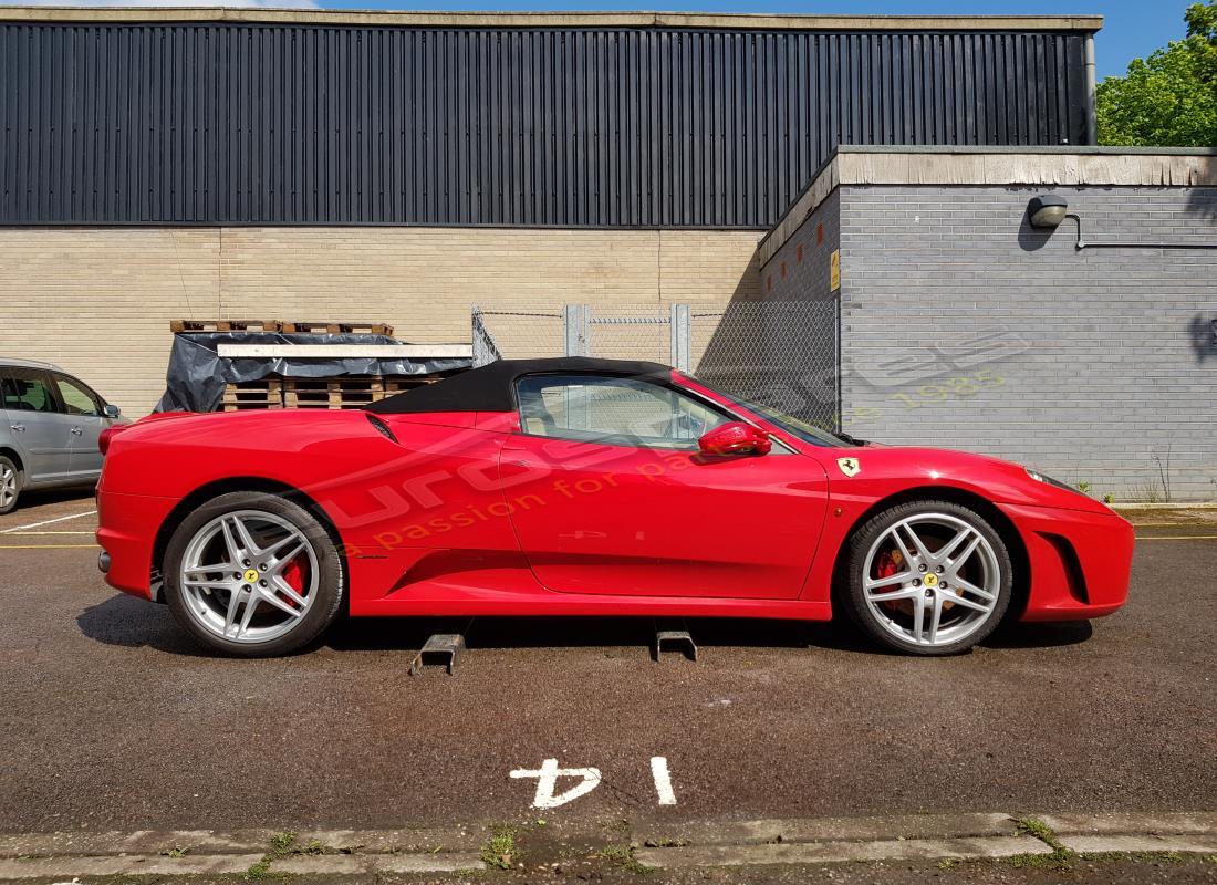 ferrari f430 spider (rhd) con sconosciuto, in preparazione per lo smantellamento di #6