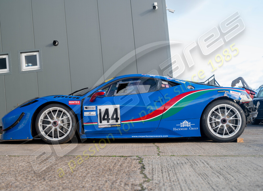 ferrari 458 challenge con 28080 kms, in preparazione per lo smantellamento di #2