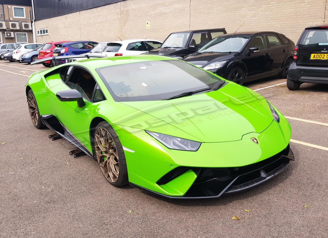 lamborghini 2018 (performante coupe) con 6,976 miles, in preparazione per lo smantellamento di #7