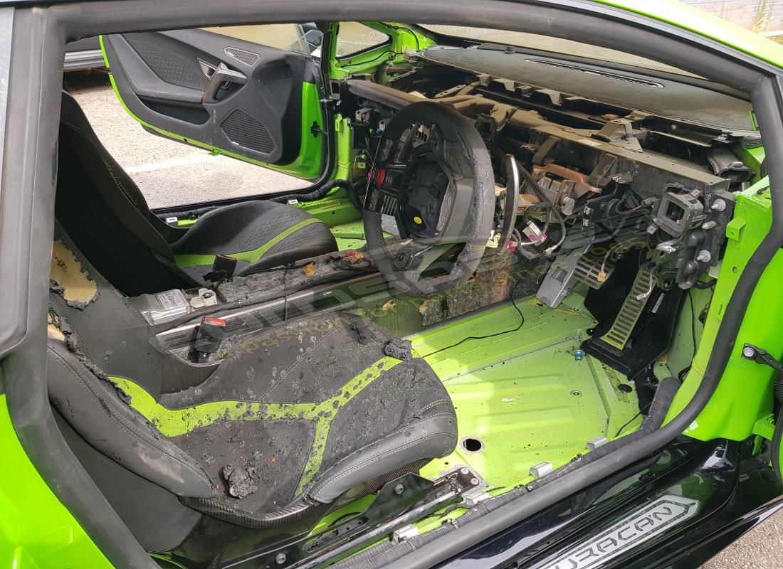 lamborghini performante coupe (2018) con 6,976 miles, in preparazione per lo smantellamento di #9
