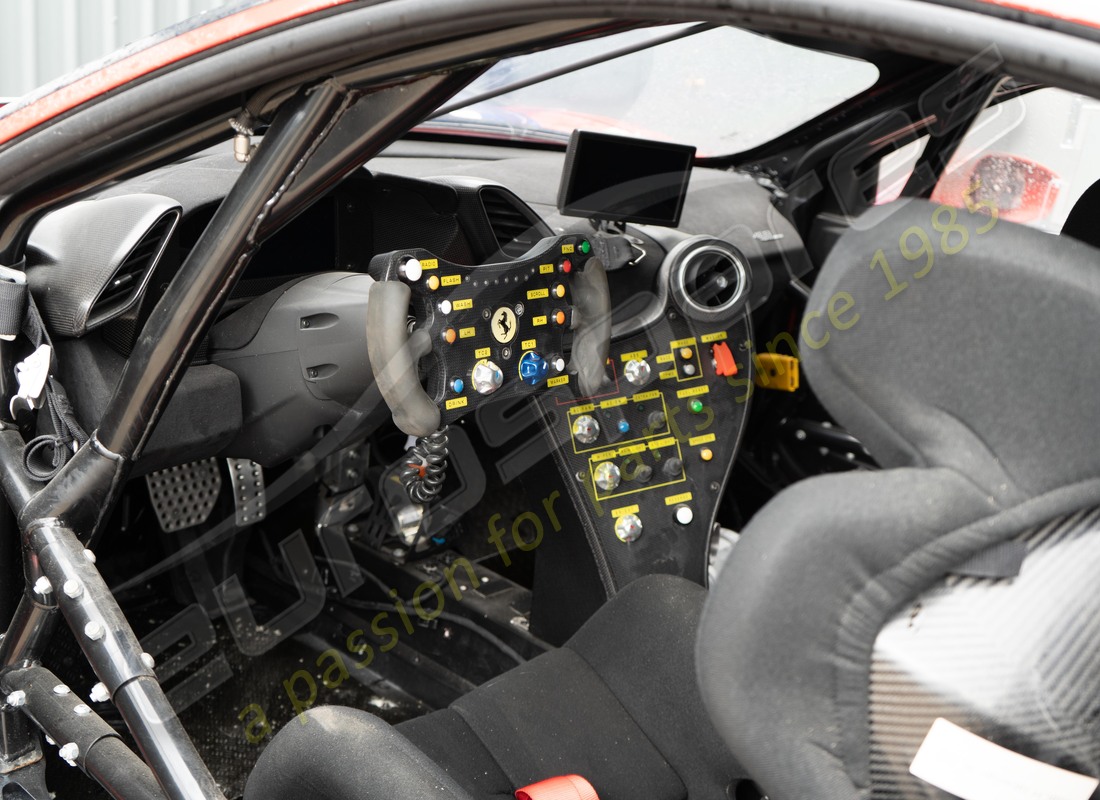 ferrari 488 challenge con 3900km, in preparazione per lo smantellamento di #14